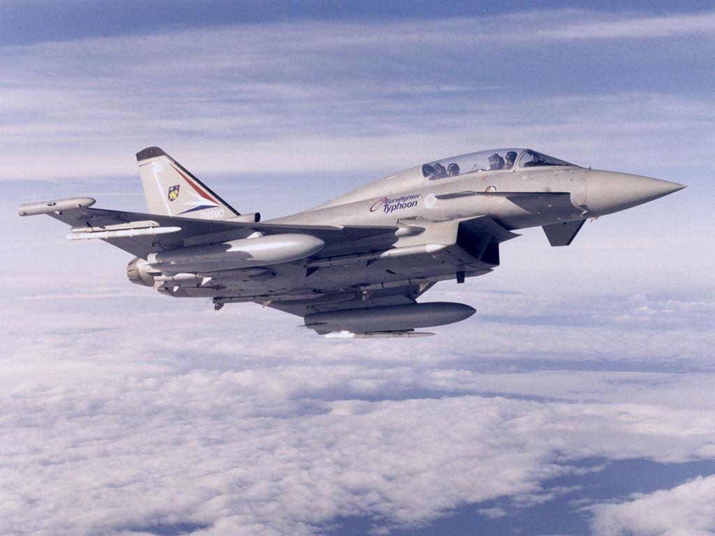 http://www.bestfighterjet.com/wp-content/uploads/2010/11/EurofighterTyphoonWallpaper.jpg